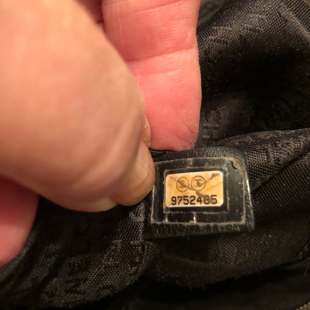 Authentic Chanel bag excellent condition! - Picture 7 of 7